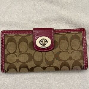 Coach Signature Turnlock Magenta Tan Wallet